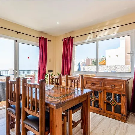 Luxury - La Pia Seaview Holiday home *